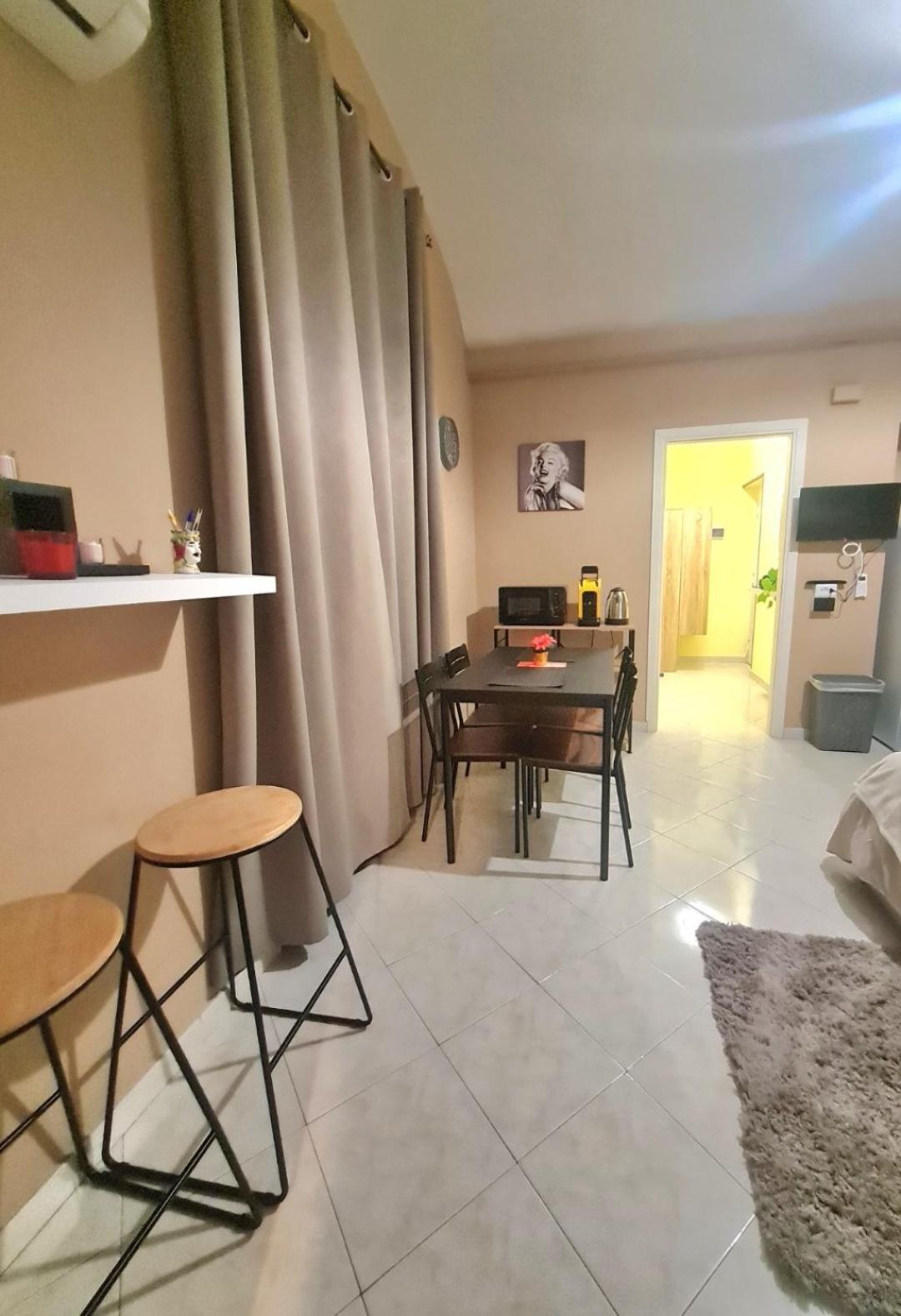 Ma Maison Etnea Aeroporto di Catania Fontana Rossa Esterno foto