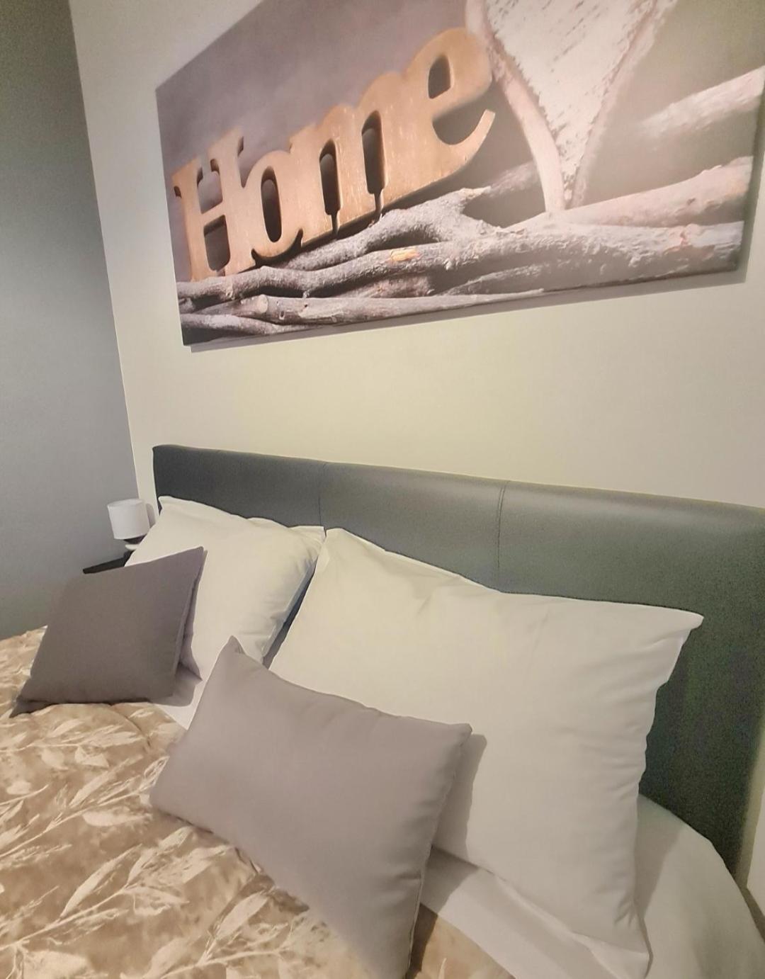 Ma Maison Etnea Aeroporto di Catania Fontana Rossa Esterno foto
